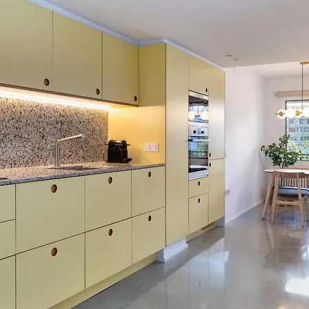 Flateli Lorenzana 35 C ジローナ